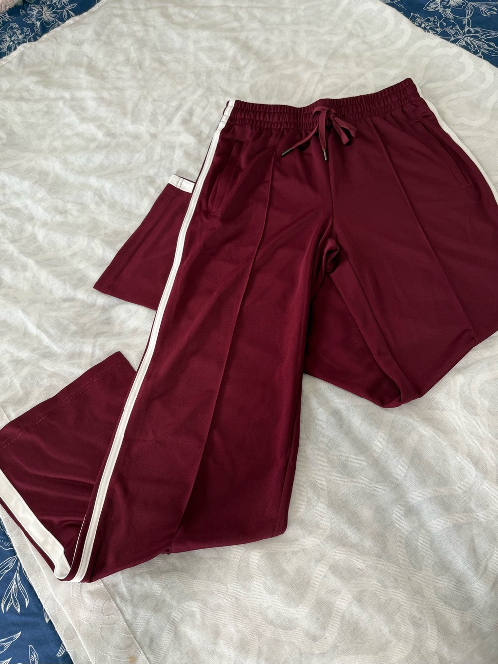 Women's Maroon Track Pants with Side Stripe - Brand Unspecified - Picture 4 of 8